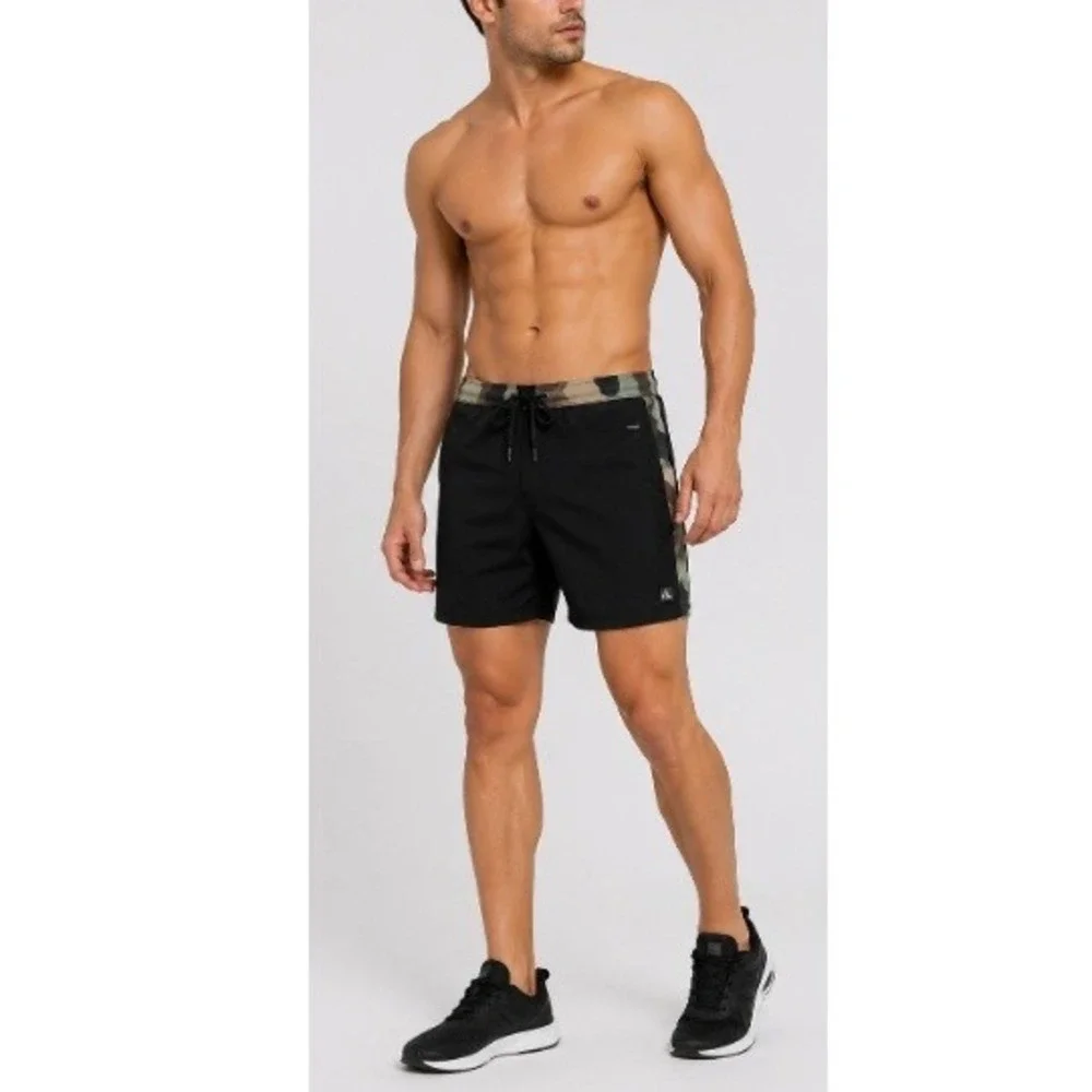 Quicksilver Men's Black Surfsilk Arch 19